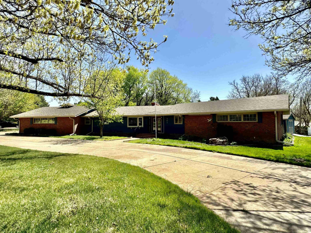 501 ANNETTE ST, DODGE CITY, KS 67801, photo 1 of 29